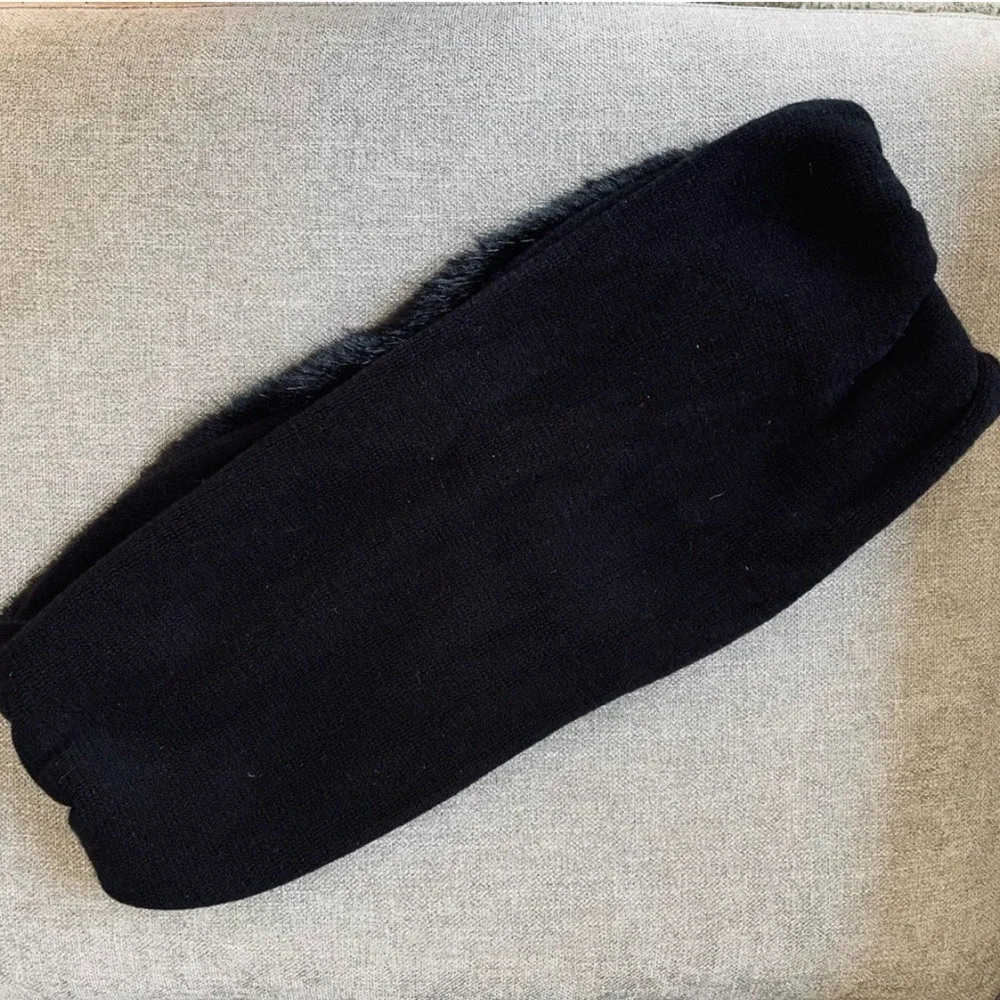 NWOT CAbi Calm Infiniti Black Faux Fur Wrap